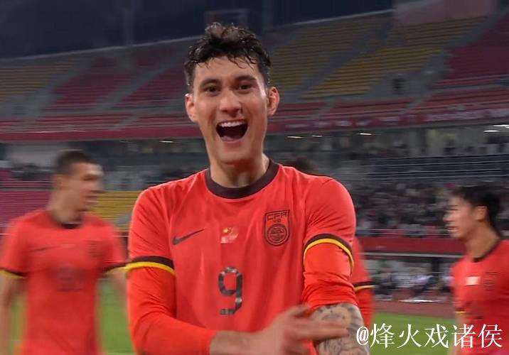 熊猫杯:拜合拉木错失单刀 U22国足首战惜败越南队 熊猫杯:拜合拉木错失单刀 U22国足首战惜败越南队