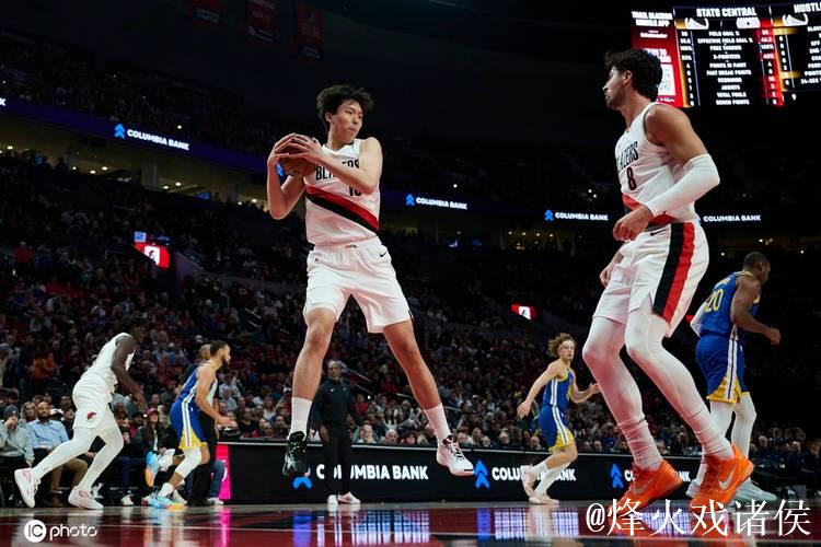 阿夫迪亚29+11+10杨瀚森仅得2分 开拓者险胜马刺 阿夫迪亚29+11+10杨瀚森仅得2分 开拓者险胜马刺